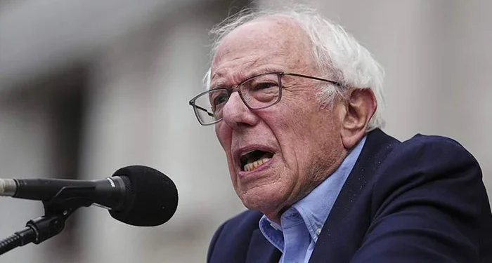 ایران پر اسرائیلی حملے غیرقانونی ہیں:امریکی سینیٹر