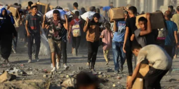 قابض اسرائیلی فوج نے امداد کے بہانے فلسطینیوں کا قتل عام کر ڈالا، 50 شہید، 200 سے زائد زخمی