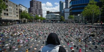 نیدرلینڈز کے عوام کا غزہ کے شہید بچوں کے حق میں منفرد احتجاج