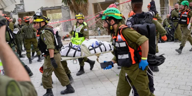 ایران کے حملے میں دس صہیونی ہلاک، متعدد زخمی