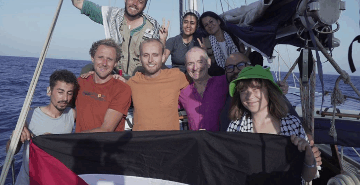 غزہ کے عوام کا میڈلین جہاز سے یکجہتی کا اظہار، صہیونی محاصرہ مسترد