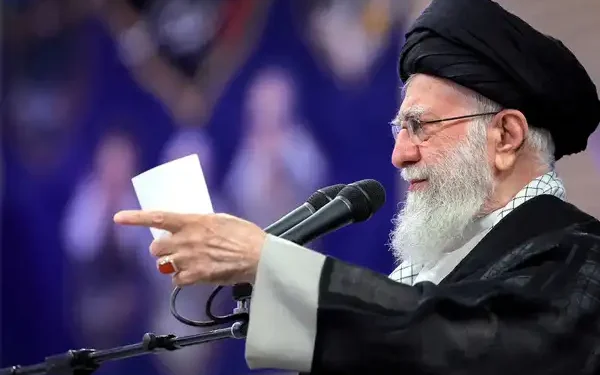 خامنہ ای کا اسرائیل پر رحم نہ کرنے کا عہد