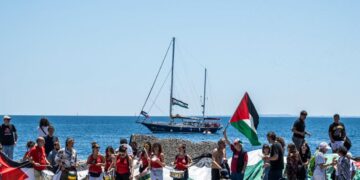 فلوٹیلا میڈلین غزہ کی جانب رواں دواں: اسرائیل کی کشتی پر حملے کی دھمکی