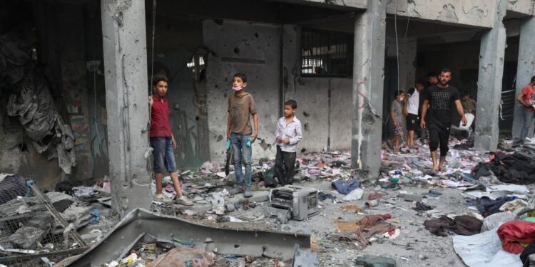 غزہ: صہیونی بمباری سے رہائشی مکان تباہ، چھ فلسطینی شہید