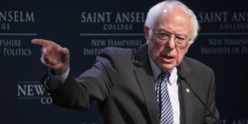 امریکہ میں جنگی مجرم نیتن یاہو کا استقبال باعث شرم ہے: برنی سینڈرز