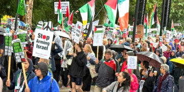 برطانیہ: فلسطین سے یکجہتی ، پُرامن مظاہرین گرفتار