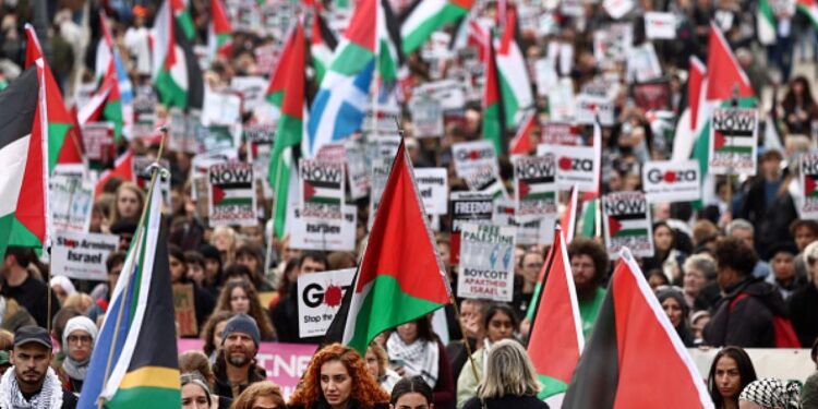 اسکاٹش نیشنل پارٹی کا برطانیہ سے فلسطین کو فوری تسلیم کرنے کا مطالبہ