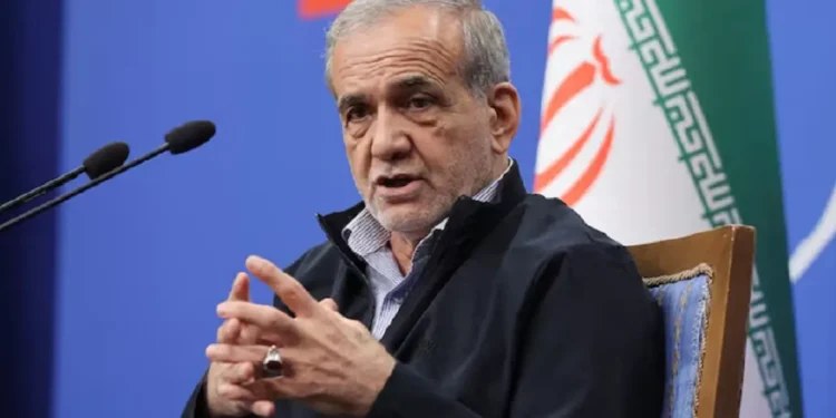 پزشکیان: صہیونی ریاست کے اندر گہرے حملوں کے لیے تیار ہیں