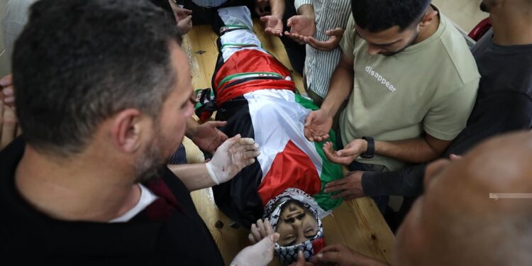 نابلس: صہیونی فوج کی فائرنگ سے دو فلسطینی نوجوان شہید