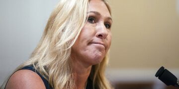 امریکی رکن کانگریس نے ’آئی پی اے سی‘ کو ‘غیر ملکی لابی’ اور اسرائیل کے غزہ پر حملوں کو ‘نسل کشی’ قرار دیا