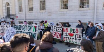 ہارورڈ اسکالرز: غزہ نسل کشی پر بحث دبانے کی مذمت