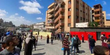 سفاک اسرائیلی فوج کا النصر اسپتال پر حملہ، چار صحافیوں سمیت پندرہ شہید