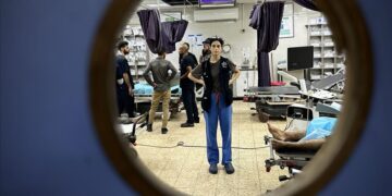 امریکی نرس:غاصب اسرائیلی مظالم سے مریض اور طبی عملہ فاقہ کشی کا شکار