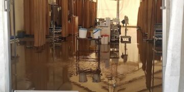 غزہ میں غاصب فوج کی بمباری سے ناصر میڈیکل کمپلیکس زیرِ آب