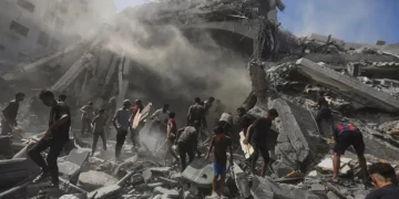 غزہ کے دو بڑے اسپتالوں پر سفاکانہ صہیونی حملہ، انیس فلسطینی شہید