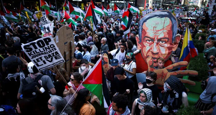 جنگی مجرم نیتن یاہو کے خطاب پر اقوام متحدہ کے باہر احتجاج، قابض اسرائیل پر پابندیوں کا مطالبہ