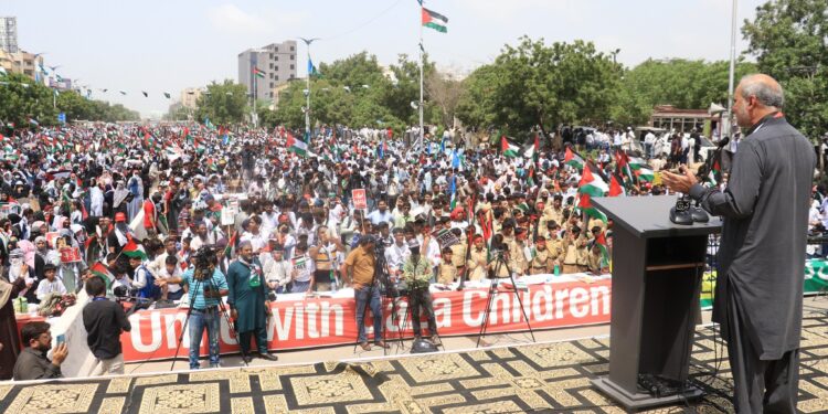 جماعت اسلامی کا کراچی میں غزہ چلڈرن مارچ، طلبہ و طالبات کی بڑی شرکت