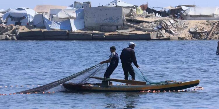غزہ خان یونس: غاصب صہیونی بحری فائرنگ سے دو ماہی گیر شہید