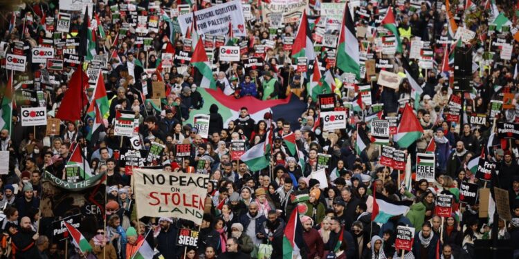 یورپ بھر میں بڑے احتجاج، غزہ مظالم پر قابض اسرائیل پر پابندیوں کا مطالبہ