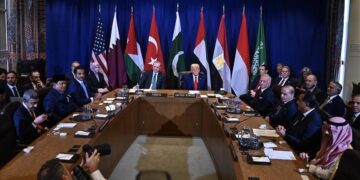 عرب و اسلامی قائدین: غزہ جنگ کا خاتمہ امن کی پہلی شرط