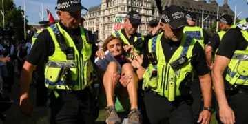 فلسطینی مظاہرے محدود کرنے پر شبانہ محمود پر برطانیہ میں سخت تنقید