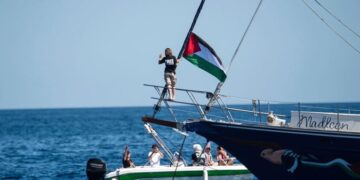 غاصب اسرائیل نے گلوبل فلوٹیلا کے چار اطالوی ارکانِ پارلیمنٹ کو جبری ملک بدر کر دیا