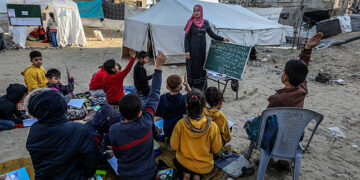 غزہ میں دو سال بعد تعلیم کی بحالی، انروا کے تحت 3 لاکھ طلب درس و تدریس کا آغاز کریں گے