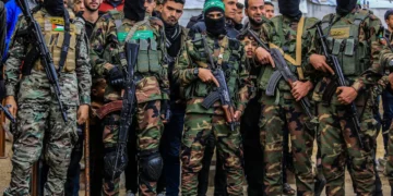 القسام: ملبے سے صہیونی قیدیوں کی لاشیں بھاری مشینری کے بغیر نہیں نکالی جاسکتی