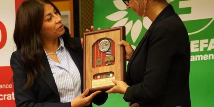 فلسطینی حقوق کی علمبردار: فرانسسکا البانیز کو اعزاز سے نوازا گیا