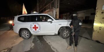 القسام نے مشرقی غزہ میں باقیات ریڈ کراس کے حوالے کر دیں