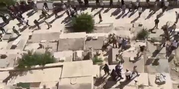 باب الرحمت قبرستان کی بے حرمتی، صہیونی آبادکاروں کا نیا حملہ