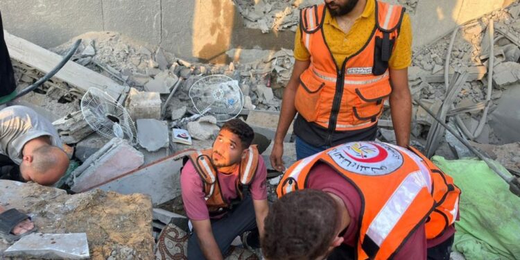 خان یونس کے مشرق میں اسرائیلی بمباری: 3 فلسطینیوں کے جسدِ خاکی برآمد