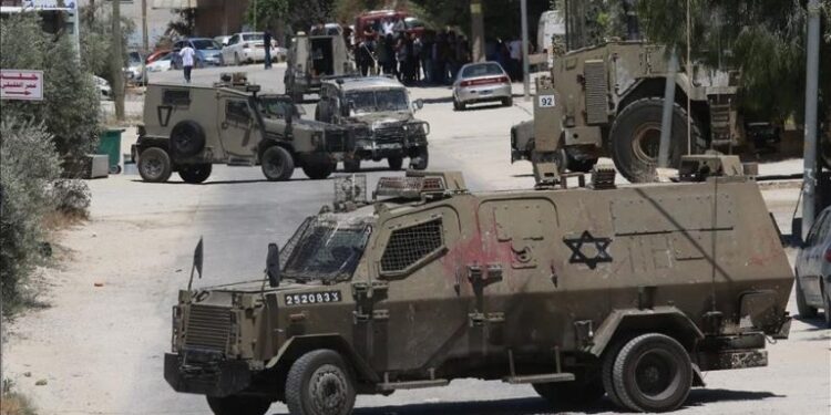 قابض فوج کی یلغار، فلسطینی گرفتاریاں اور مکانات پر قبضہ