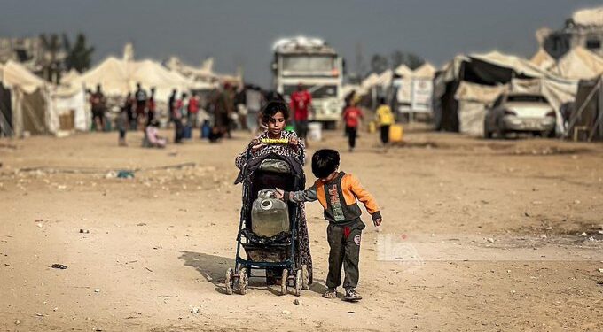 خان یونس: اسرائیلی جنگی باقیات سے ایک اور معصوم بچہ شہید