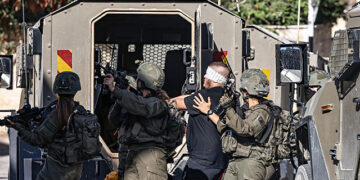 قابض اسرائیل کے وحشیانہ چھاپے، متعدد فلسطینی گرفتار