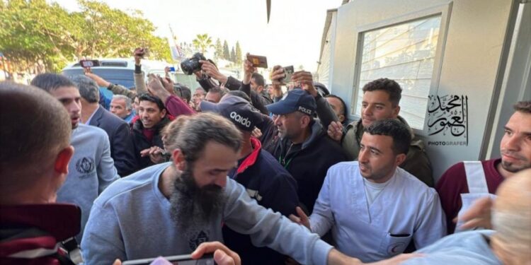 فلسطینیوں کی جبری بے دخلی کے بعد، اب بیرونِ ملک جانے پر بھی اسرائیلی پابندی