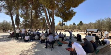 سینکڑوں صہیونی آبادکاروں کا مسجدِ اقصیٰ پر دھاوا