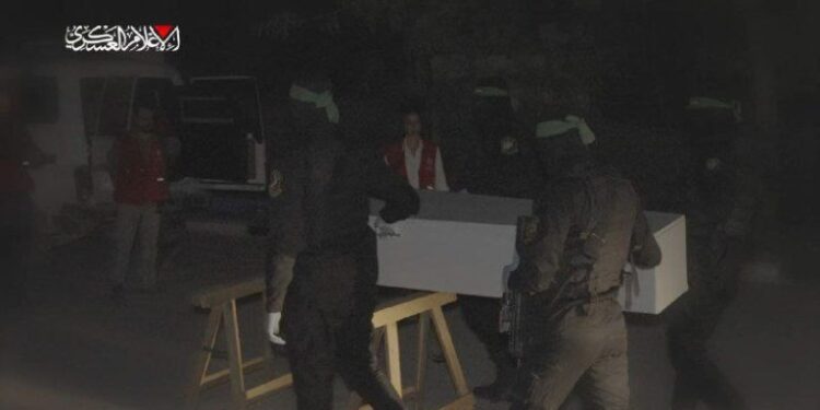 اسرائیلی فوجی کی لاش القسام  نے ریڈ کراس کے حوالے کر دی