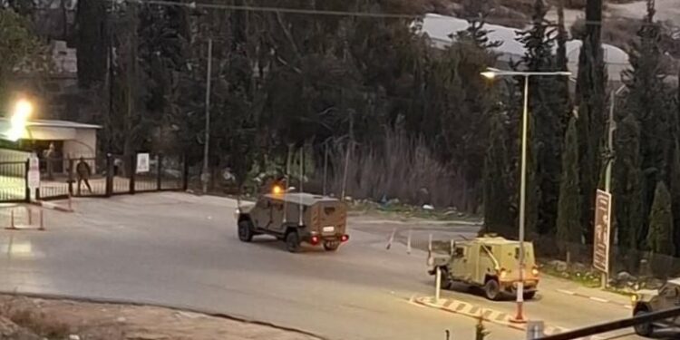 قابض اسرائیل فورسز کے جامعہ بیرزیت اور القدس پر چھاپے