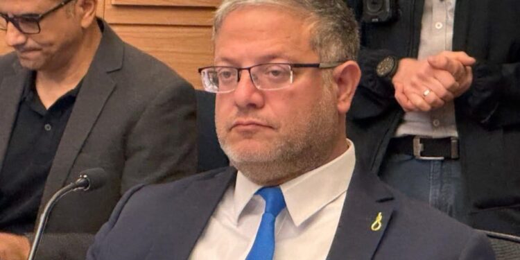 پھانسی کے قانون پر بحث کے دوران بن گویر کا پھندے کے ساتھ اجلاس میں شرکت