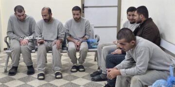 غزہ کے 10 شہری اسرائیلی جیل سے رہائی کے بعد الاقصیٰ ہسپتال منتقل