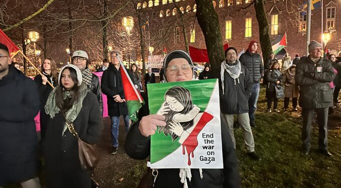 نوبل تقریب کے بعد اسٹاک ہوم میں غزہ حمایت کا مظاہرہ