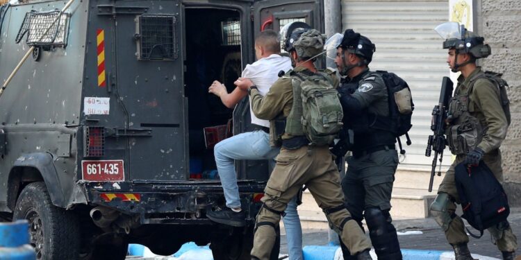غرب اردن میں اسرائیلی فوج کے جارحانہ چھاپے، متعدد فلسطینی گرفتار