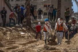 خان یونس کے مغرب میں تباہ شدہ مکان سے 14 شہداء کی لاشیں برآمد