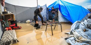 غزہ میں 22 ہزار خیمے تباہ، بے گھر فلسطینی دوہری مصیبت میں