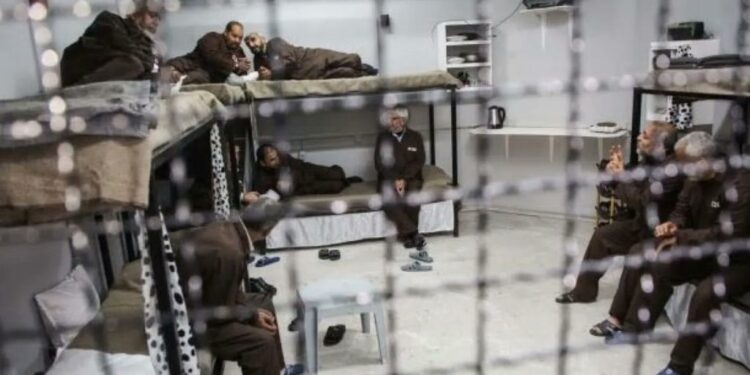 قابض اسرائیل نے فلسطینیوں قیدیوں کی حراست میں نئی توسیع کر دی