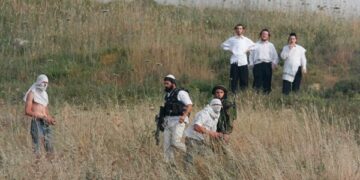 جنوبی الخلیل میں اسرائیلی آبادکاروں کا بدوی بستی پر حملہ