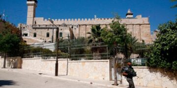 مسجد ابراہیمی پر یہودی قبضے اور تقسیم کی کوششیں جاری