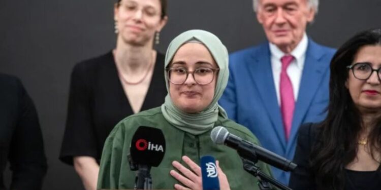 ترک طالبہ کی رہائشی حیثیت بحال، فلسطین کی حمایت پر ہونے والی پابندی ختم