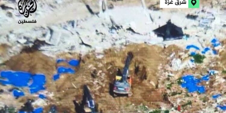 اسرائیلی فوج کی جانب سے غزہ میں سینکڑوں قبروں کی بے حرمتی